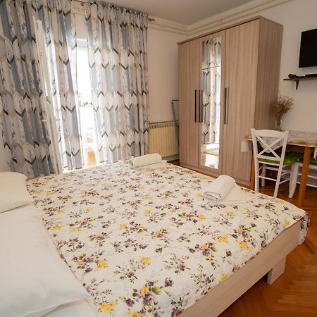 Apartmani Vidusin Novalja Exterior photo