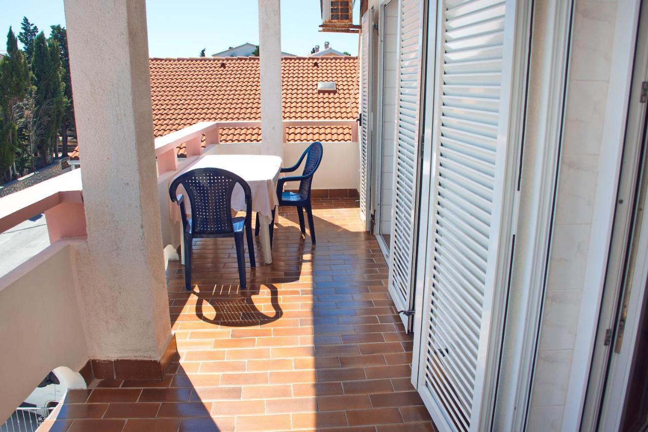 Apartmani Vidusin Novalja Exterior photo